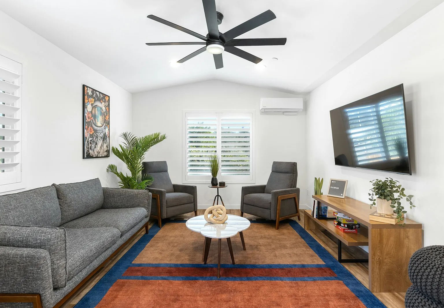 663 S Tulip Street, Unit 1 — Photo 1