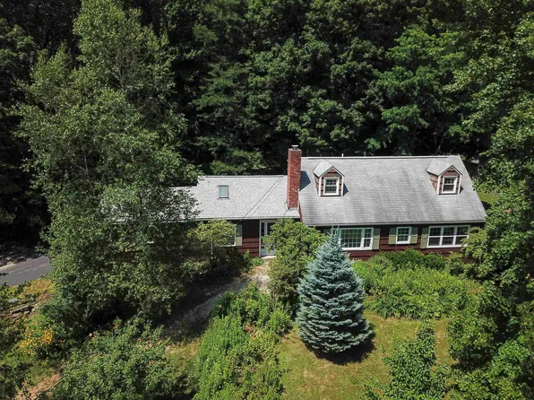 8 Walden Woods, Essex, VT 05452