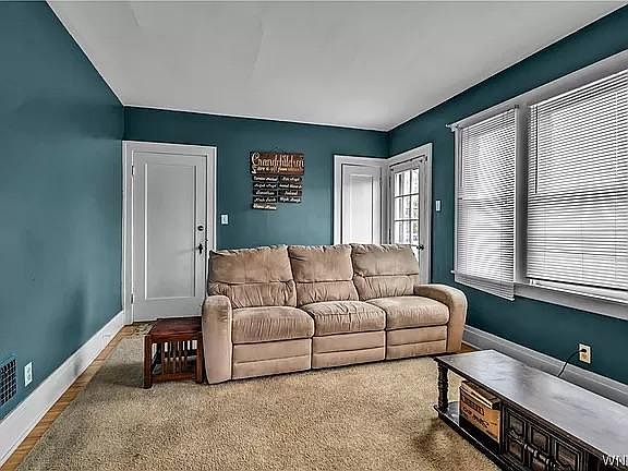 4th image of 117 Groveland St