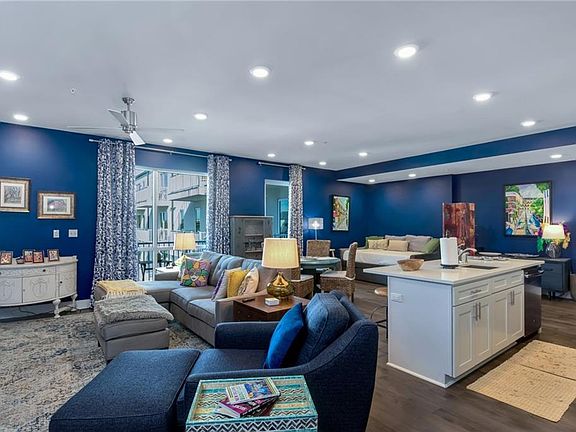 3rd image of 900 Bartholomew St #418