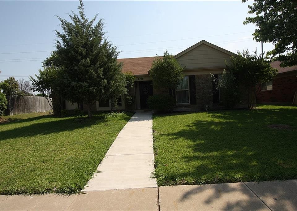 1st image of 2710 Geneva Dr