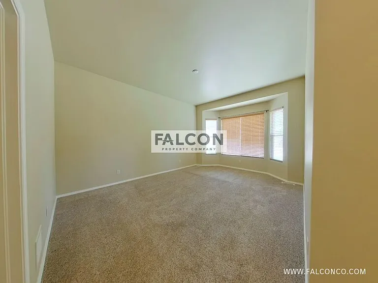10525 Black Elk Way — Photo 6