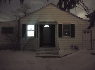 914 Maxwell Ave, Cheyenne, WY 82007