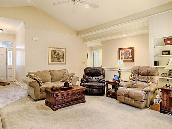 3rd image of 158 Oostanali Way