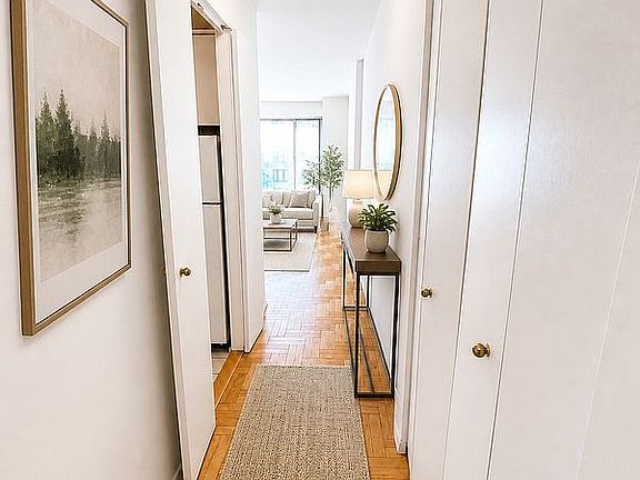 4th image of 200 E 69th St APT 5K