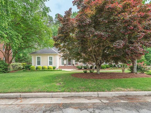 2nd image of 251 W Kestwick Drive