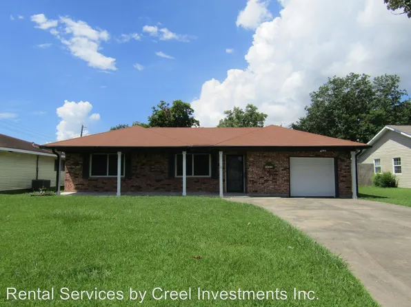 2621 Rose Ln, Groves, TX 77619