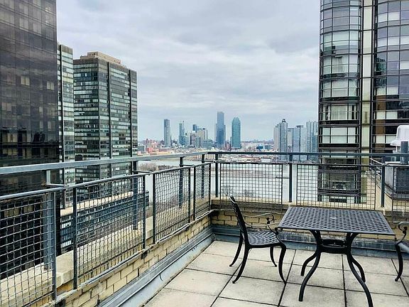 5th image of 333 E 46th St #3LL