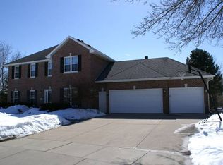 325 E Timberline Dr, Appleton, WI 54913