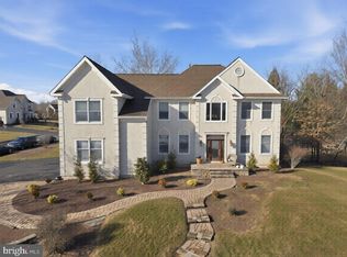 57 Cropwell Ln, Holland, PA 18966