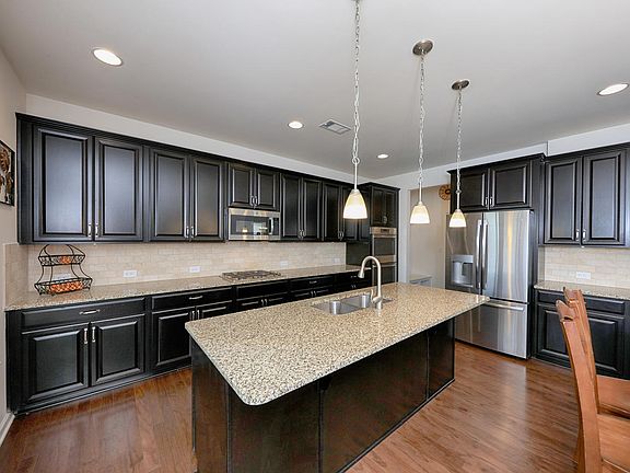5th image of 127 Eagles Landing Dr