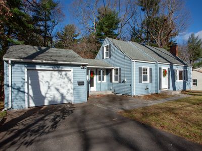 25 Barry Lane, Simsbury, CT, 06070