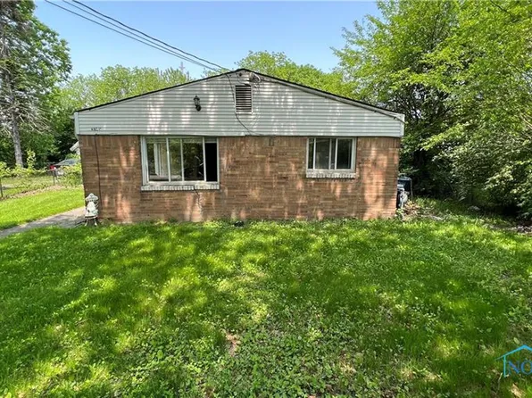 2745 Fremont St, Toledo, OH 43605