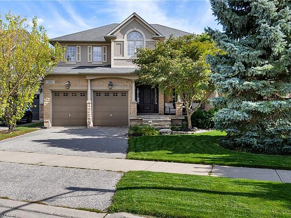 5th image of 1384 Ferncrest Rd
