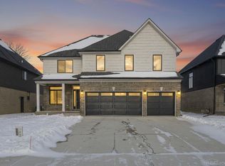 14623 Glenshire Dr, Sterling Heights, MI 48312