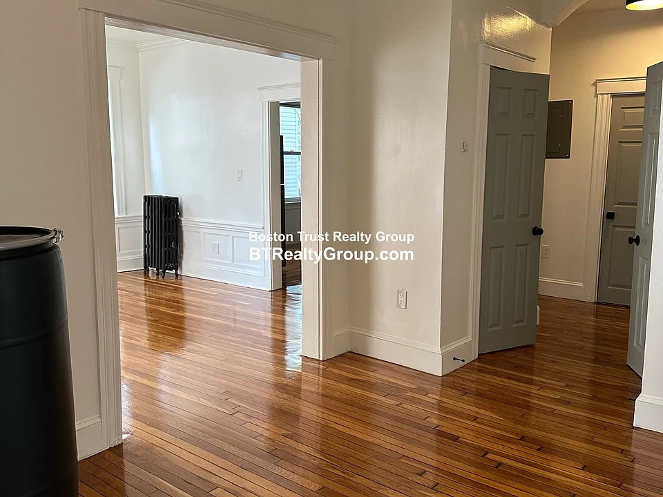 22 Hosmer St #1