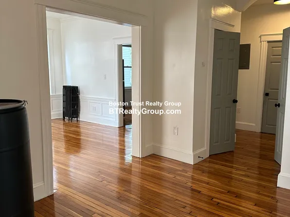 22 Hosmer St #1, Boston, MA 02126