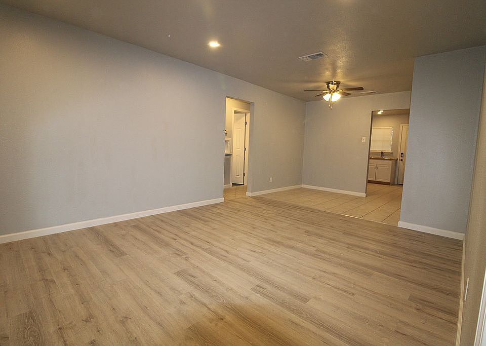 1st image of 1613 Poage Ave