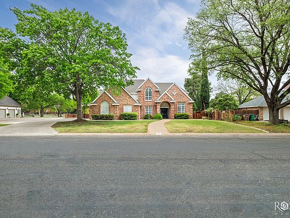 3rd image of 5517 Bentwood Dr