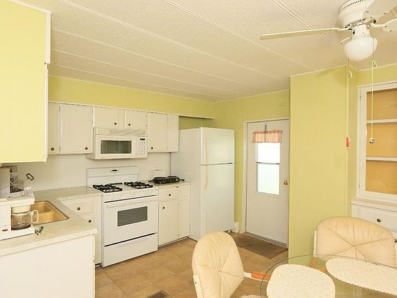5th image of 903 Cashew Cir