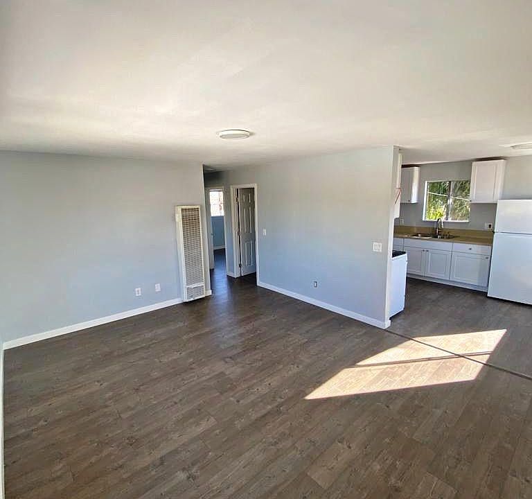 1st image of 209-15 Millar Ave #215