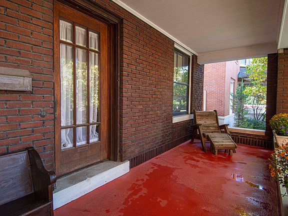 3rd image of 3552 Crittenden St