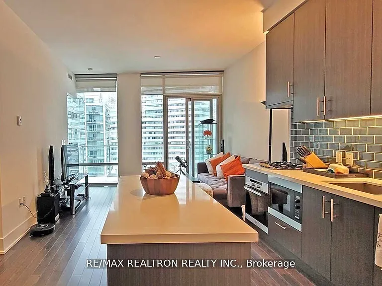 39 Queens Quay E #734 — Photo 13
