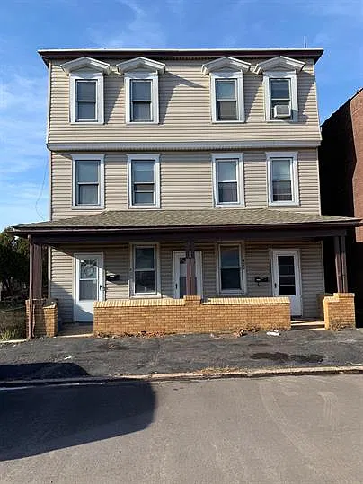 424-426 South Poplar Street - 2 — Photo 1