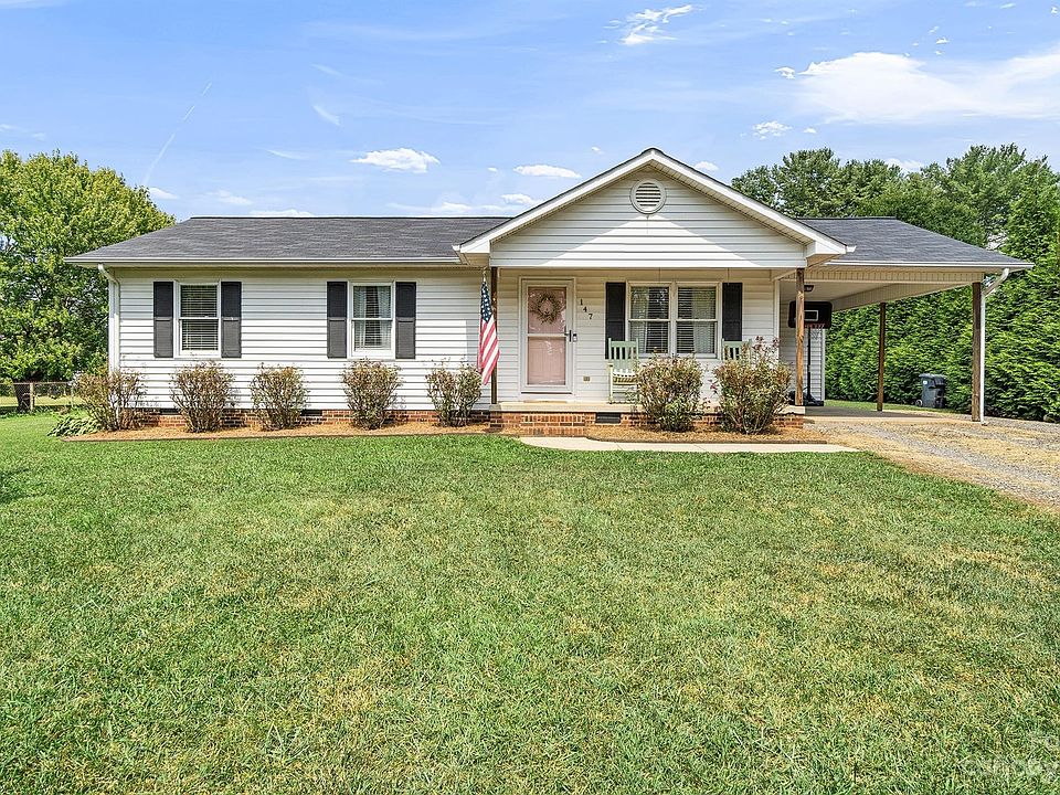 1st image of 147 W Iredell Cir
