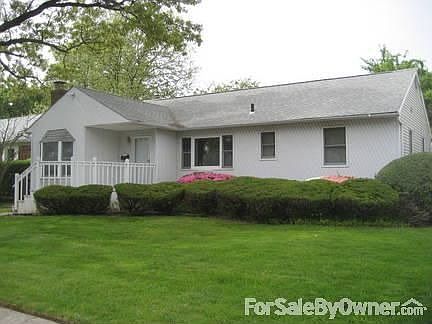 Front View : Looking Northwest