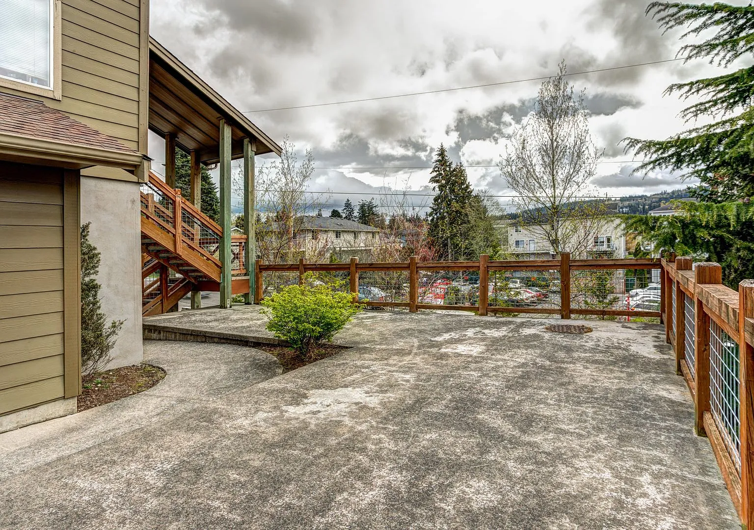 Timberlodge Apartments — Photo 2