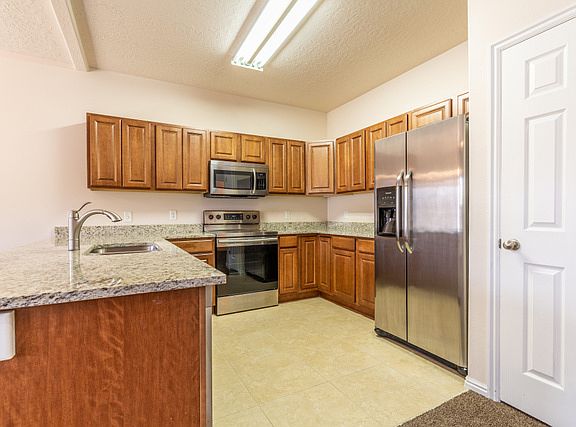 3rd image of 755 W Club Oaks Dr S