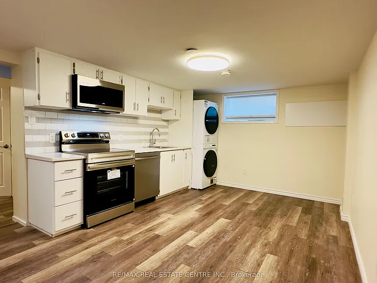 154 Montgomery Rd #C — Photo 8