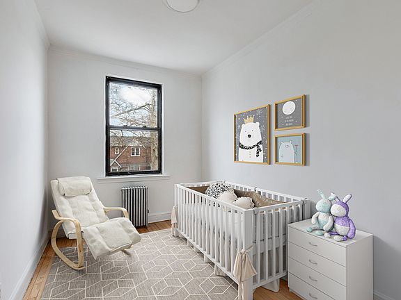 4th image of 3284 46th St #2