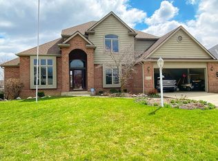 10023 Winding Creek Ln, Fort Wayne, IN 46804