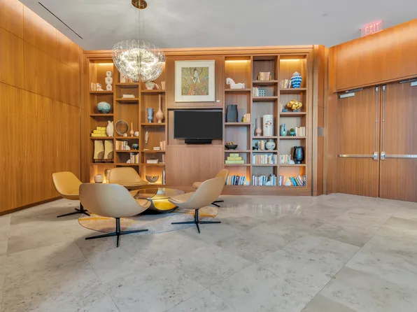 99 Hudson Street image 32 of 49