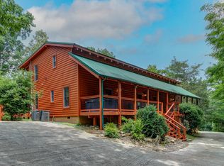 1707 Ridgecrest Dr, Sevierville, TN 37876