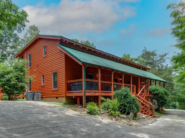 1707 Ridgecrest Dr, Sevierville, TN 37876