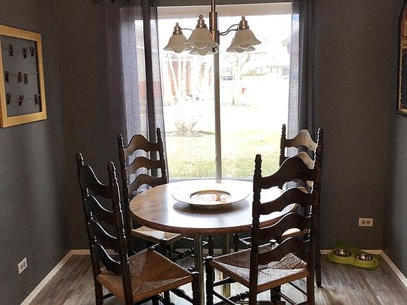 5th image of 2187 N Queensburg Ln