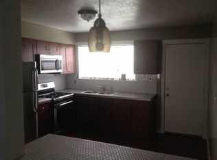 201 W 42nd St APT I, Savannah, GA 31401