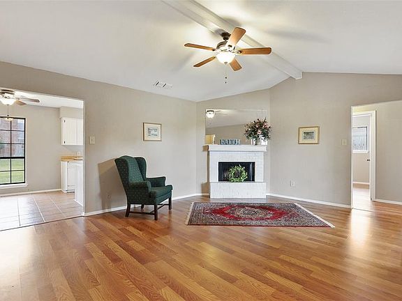 5th image of 844 Linda Dr
