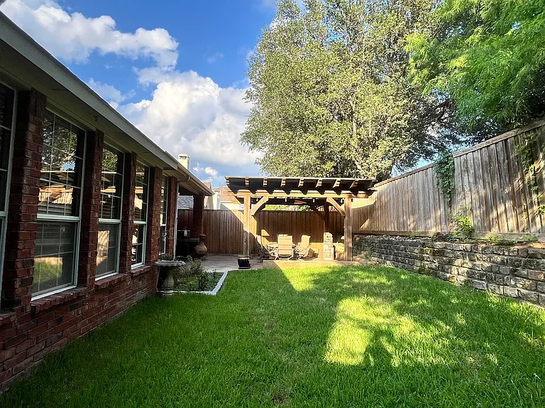 5313 Stone Brooke Xing — Photo 26