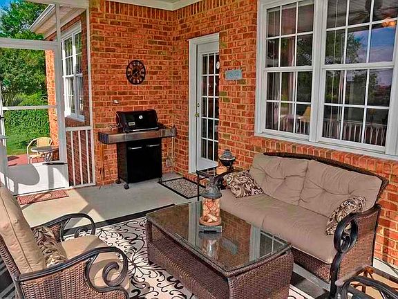 3rd image of 305 Lambardi Ct