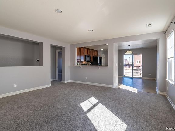 3rd image of 836 Sagebrush Dr