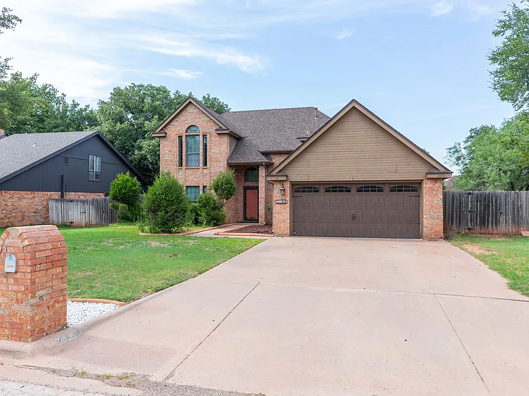 2250 Rim Rock Rd — Photo 3