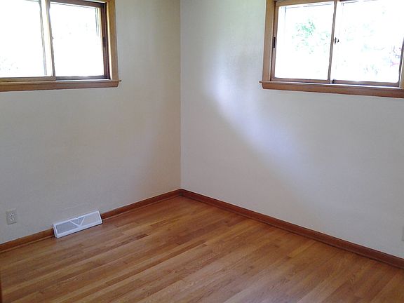 4th image of 708 Saratoga Ave
