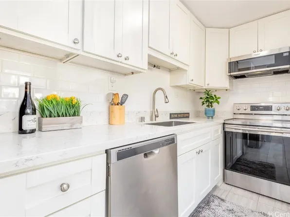 3083 Pualei Cir APT 101, Honolulu, HI 96815