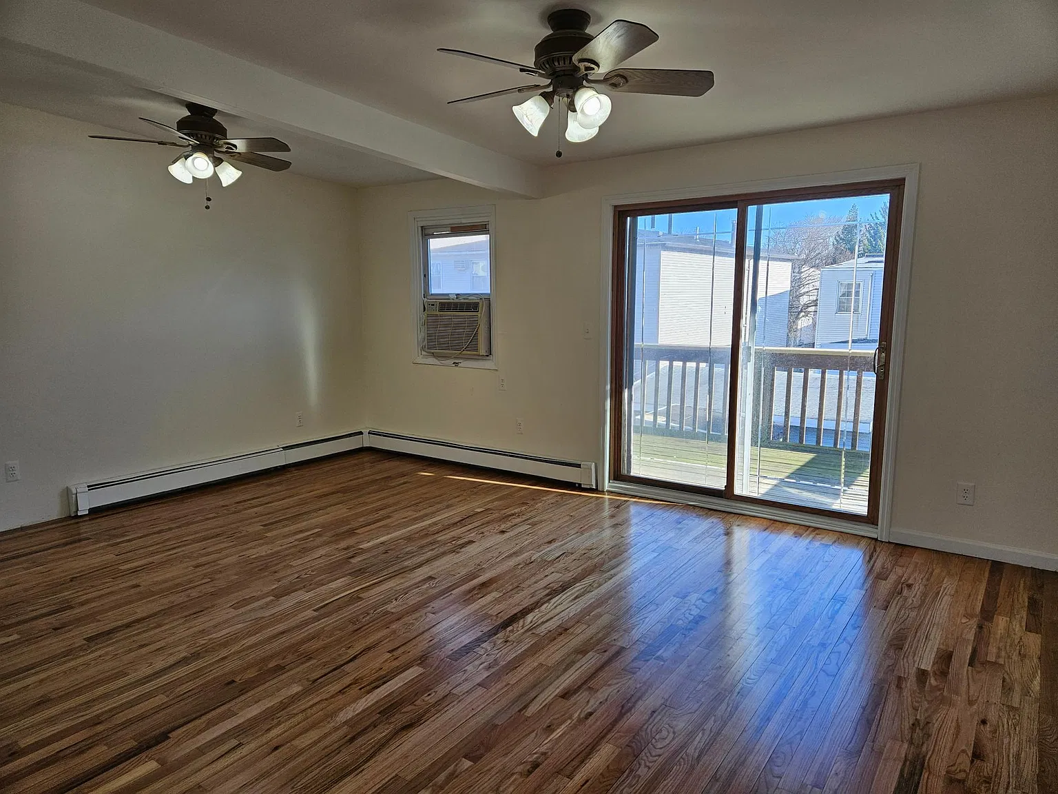 84 Laidlaw Ave — Photo 4