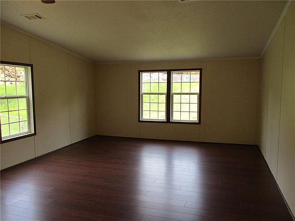 2nd image of 124 Long Creek Dr