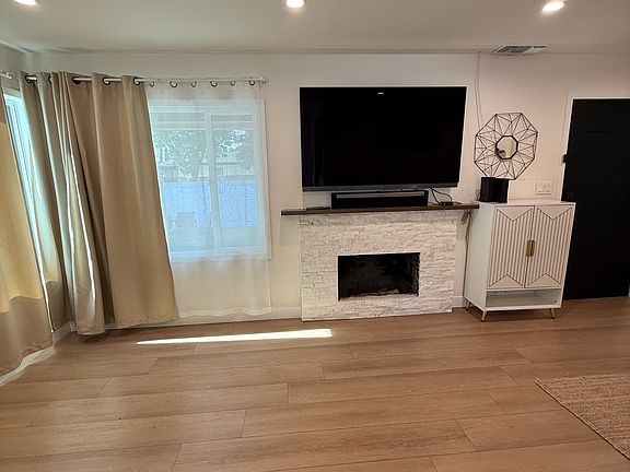 2nd image of 6824 Chimineas Ave